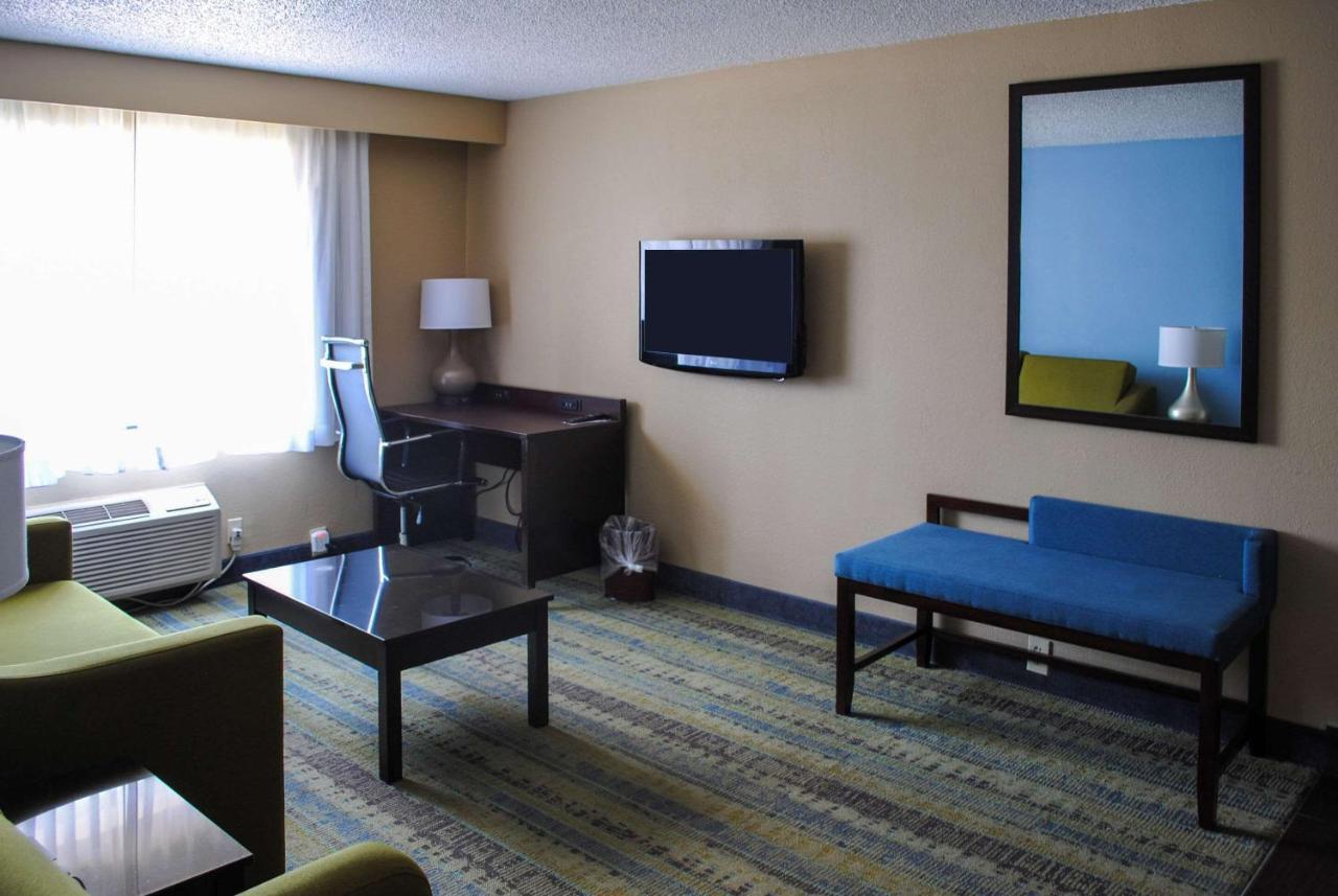 Clarion Hotel Conference Center - North Lexington Eksteriør bilde