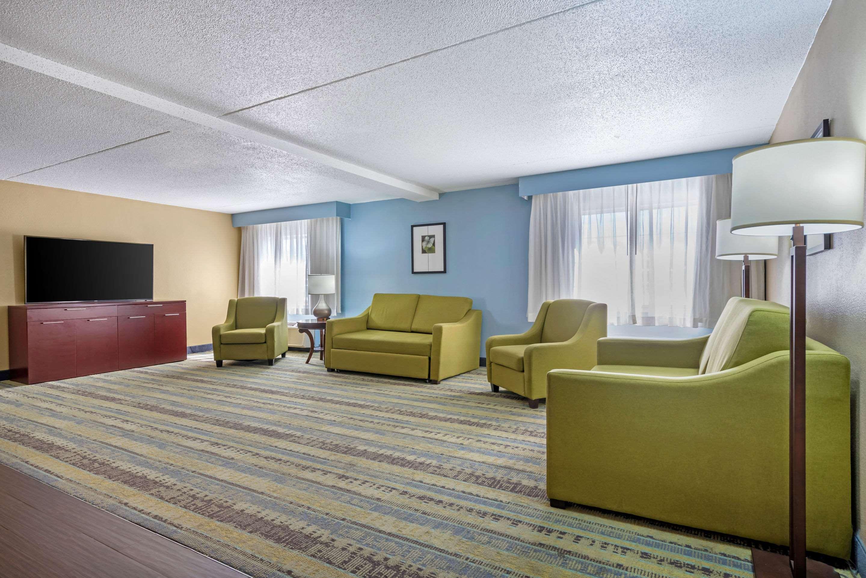 Clarion Hotel Conference Center - North Lexington Eksteriør bilde