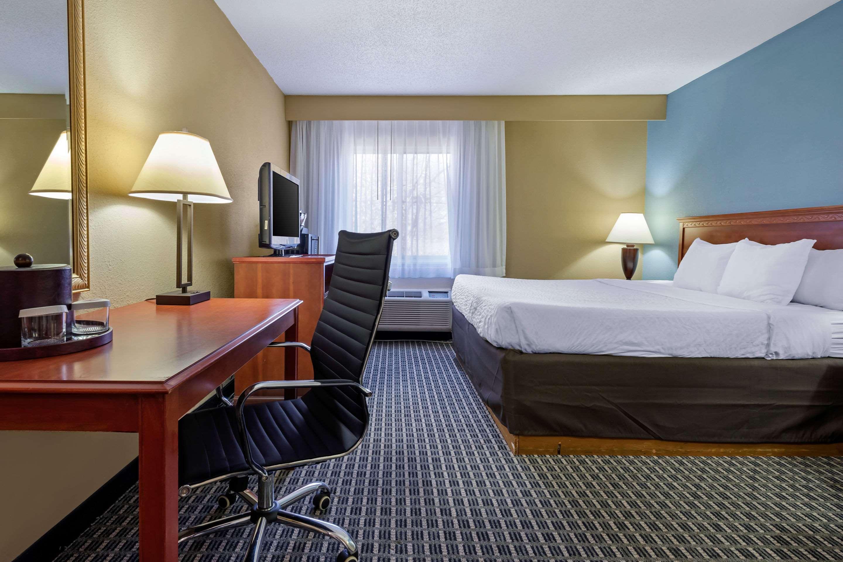 Clarion Hotel Conference Center - North Lexington Eksteriør bilde