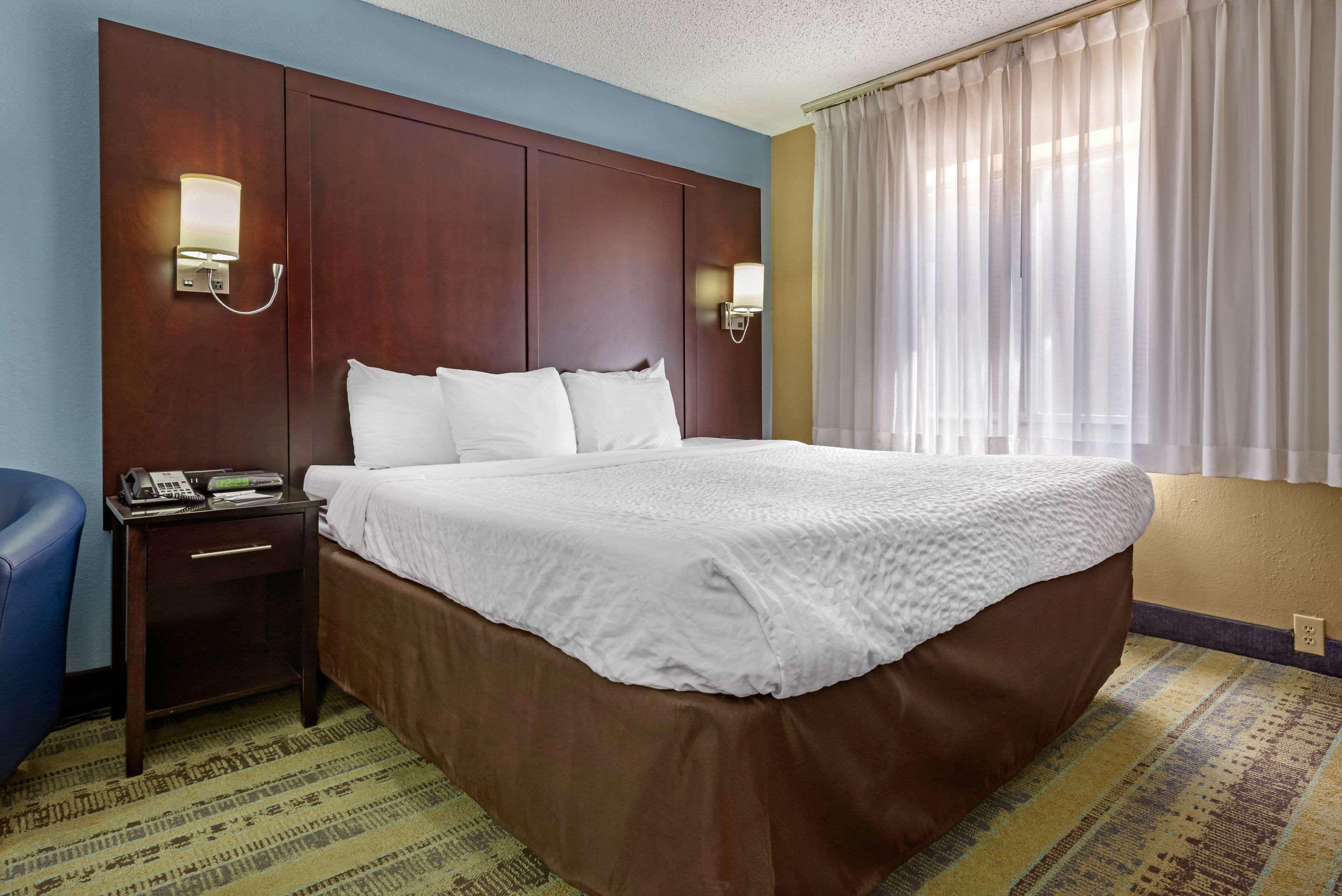 Clarion Hotel Conference Center - North Lexington Eksteriør bilde