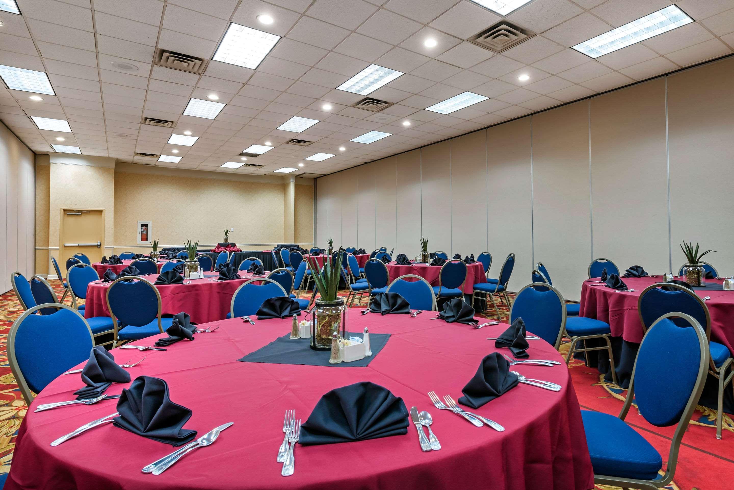 Clarion Hotel Conference Center - North Lexington Eksteriør bilde